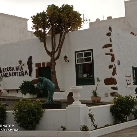 Precioso Apartamento Con Terraza En Teguise Lägenhet Teguise  Exteriör bild